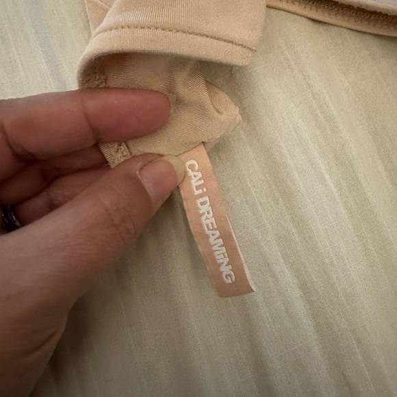 Cali Dreaming Grus Bikini Top Nude Peach - Picture 6 of 6